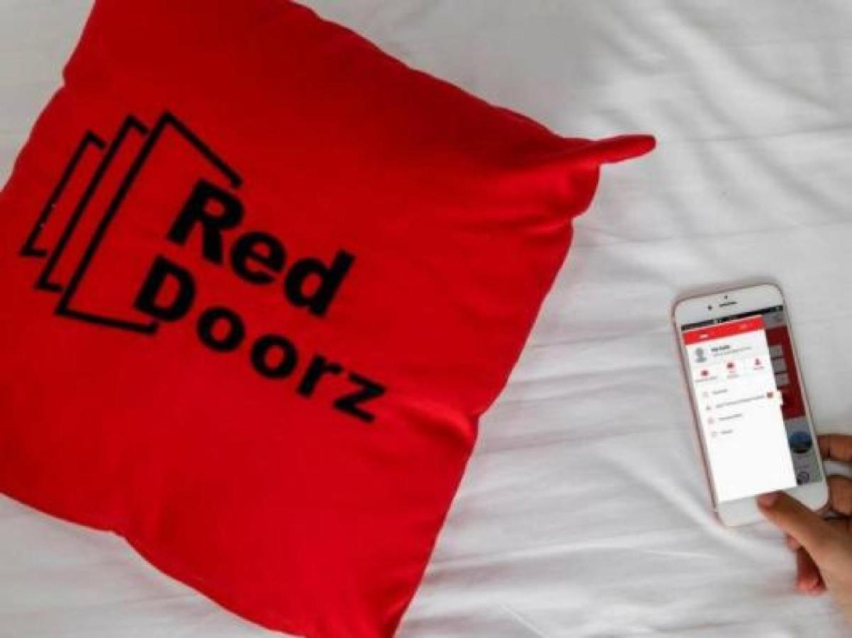 Reddoorz Plus Near Stie Ykpn 2 Maguwo Экстерьер фото
